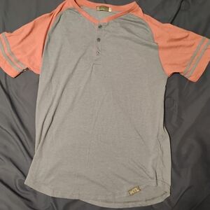 Men's Gray and Red Raglan Shirt